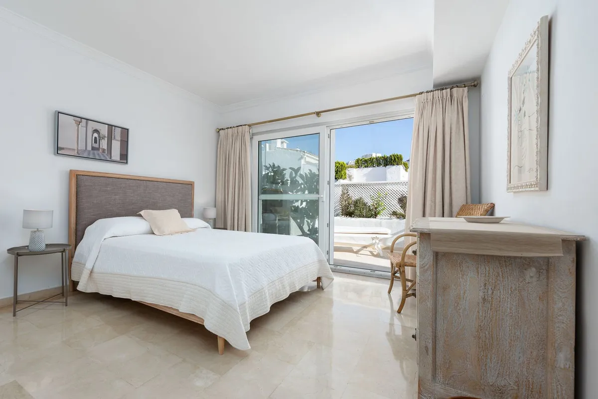 6dae980e-eb93-4af4-8e3e-fb7fdb12041e