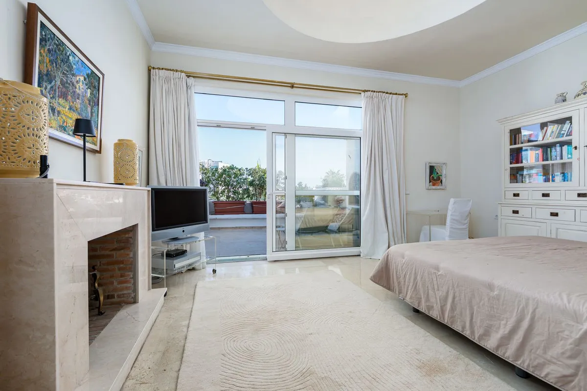 9c78ba47-8670-4a2d-88ee-9692092c16c9