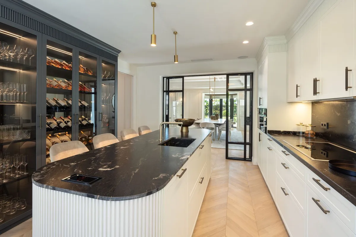 48d99491-a700-4e10-a034-bff2612967dd