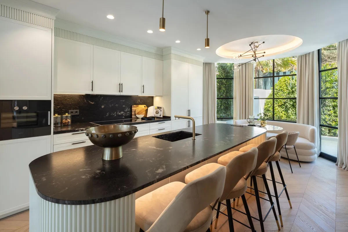 800d7c21-8577-4248-b83d-4abf41a85b51