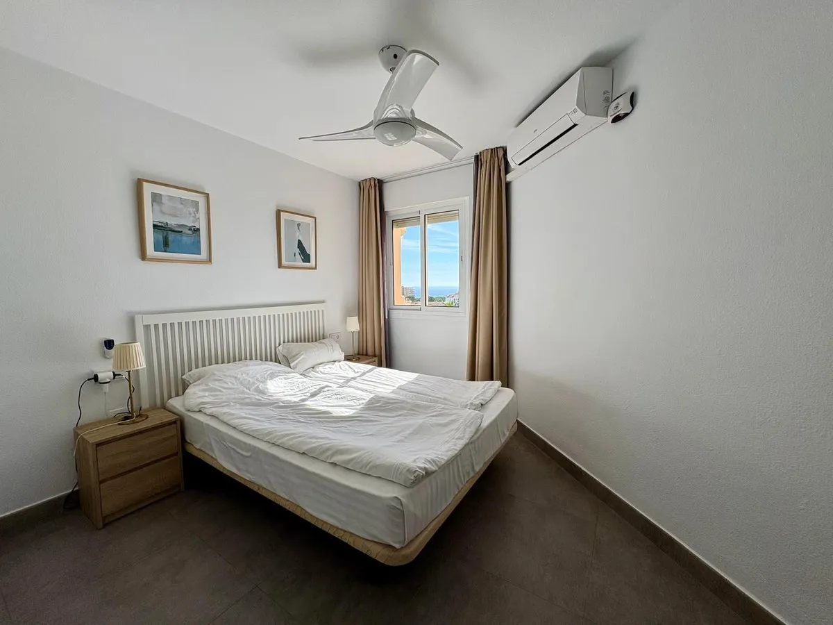 023c1a5e-bb2e-461f-a53a-ce1f0d828f6f