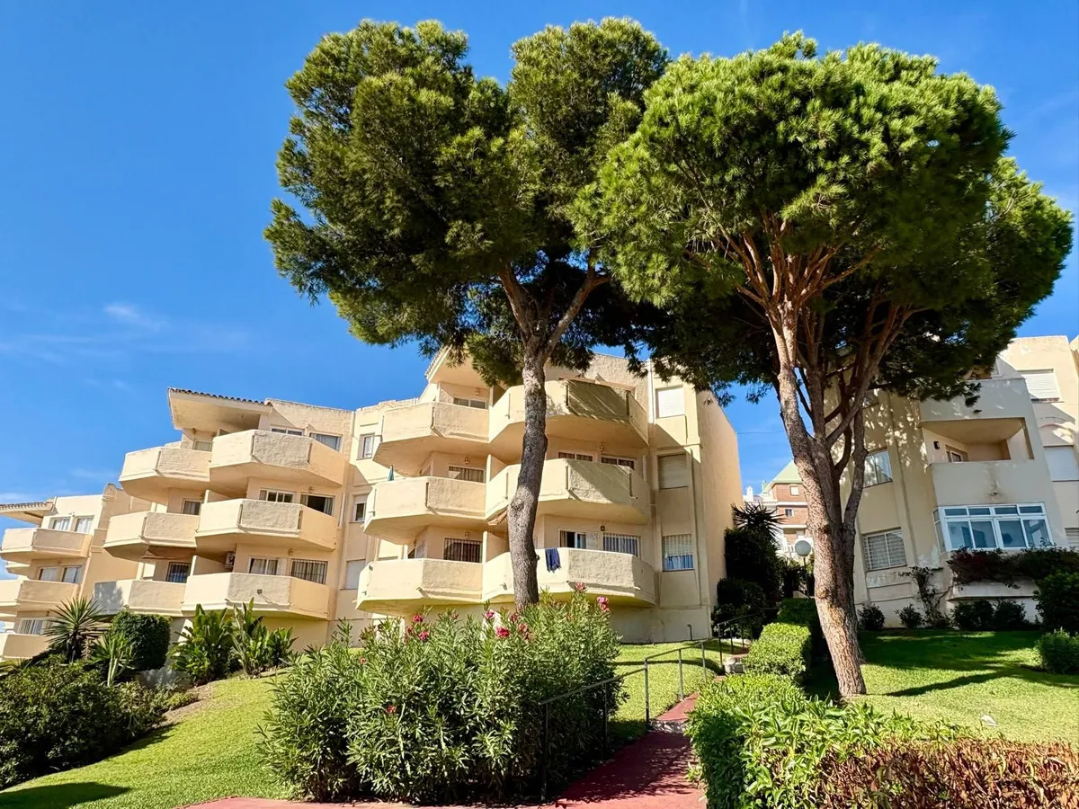 28ee5965-7cd4-41c9-b3b5-8ddec64bb9a7