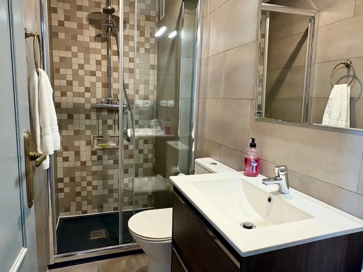 e224788e-3b87-4dde-a39f-f2c6773932ce