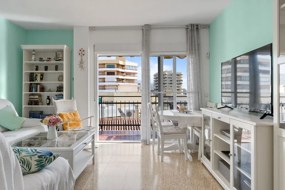 96eaa01d-1a47-4f51-9595-dc87393a8e39