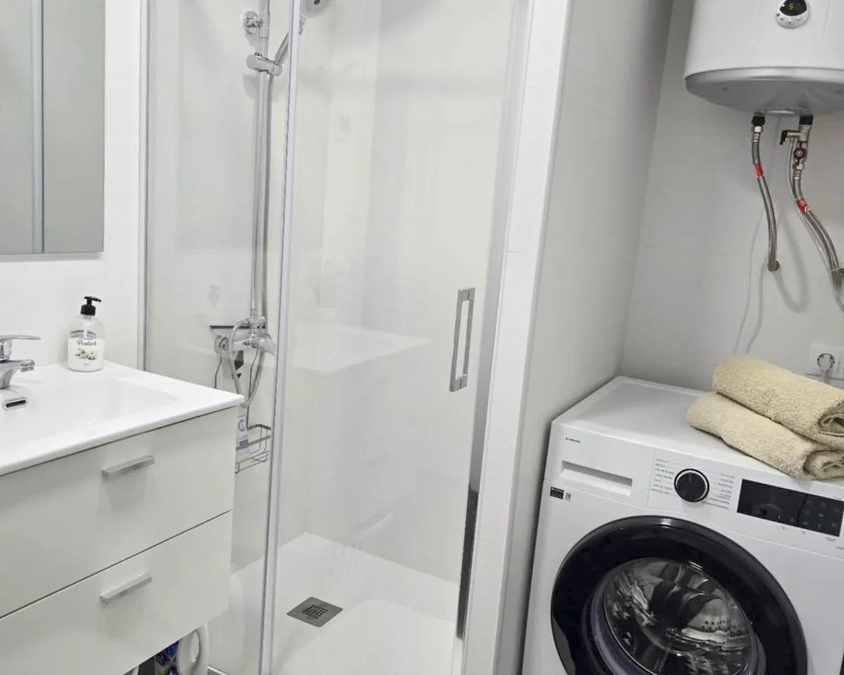 8240fb5d-3c4e-4b51-9256-d8febd9c4fa2