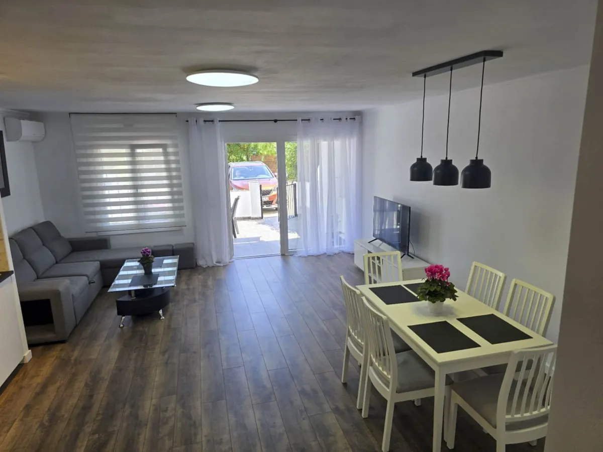 8c7d351f-ed26-4166-b653-5807f847c1c0