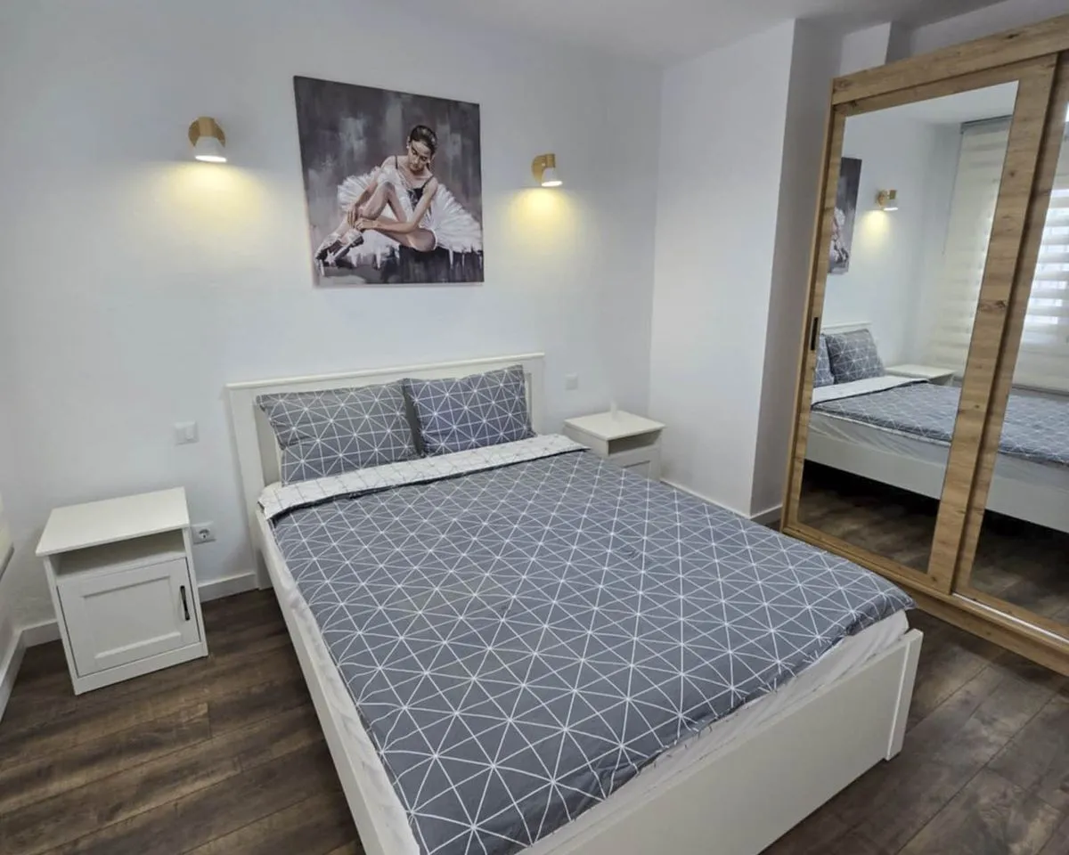 e528adc8-25ee-4f9b-b418-b5b9dcda76af