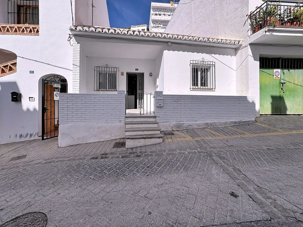 1f358219-47fb-475c-b442-8bbfe64bb94b