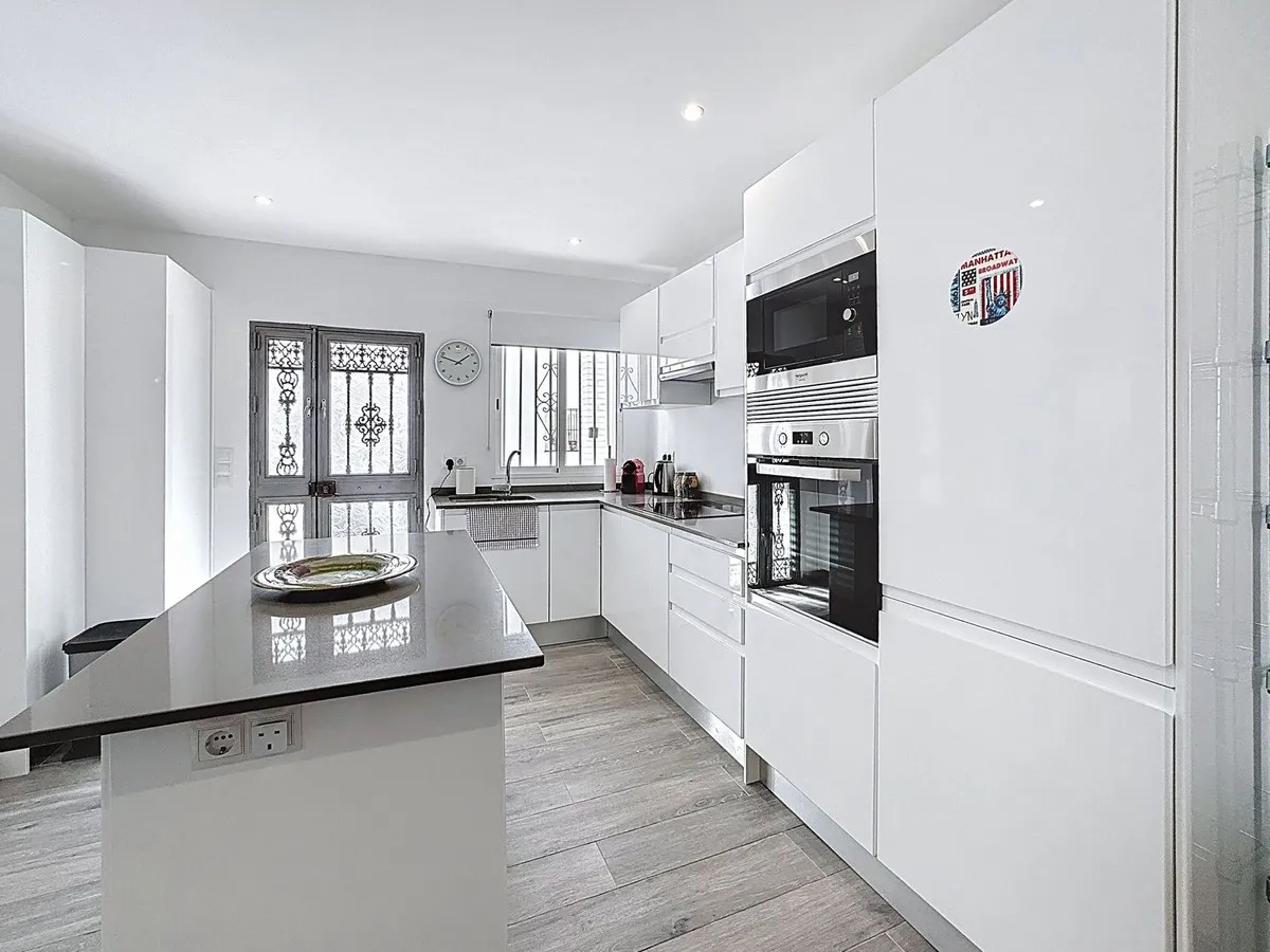 597af80e-292b-4636-9685-df172ab506c9