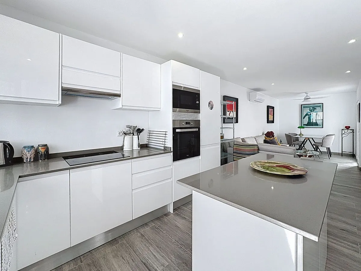 bc77330b-5a11-47d2-99af-85d61c0f2389