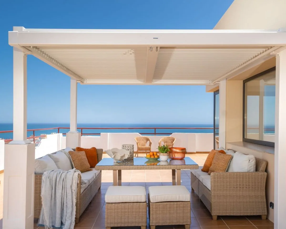 a5bd6bbc-db3d-45bd-986b-be1920752ede