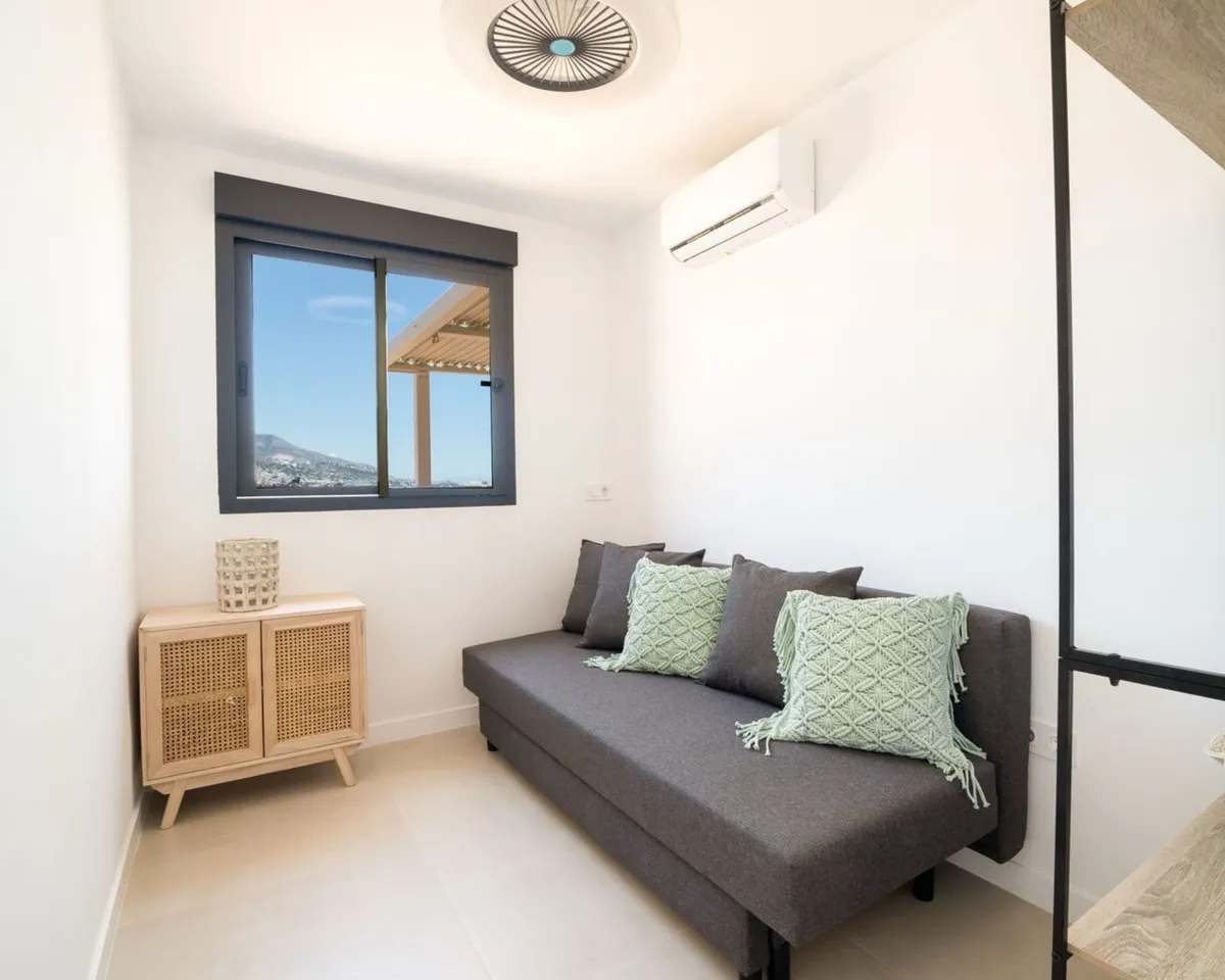 ef118df7-a472-426f-a6a8-a6c337f7489b