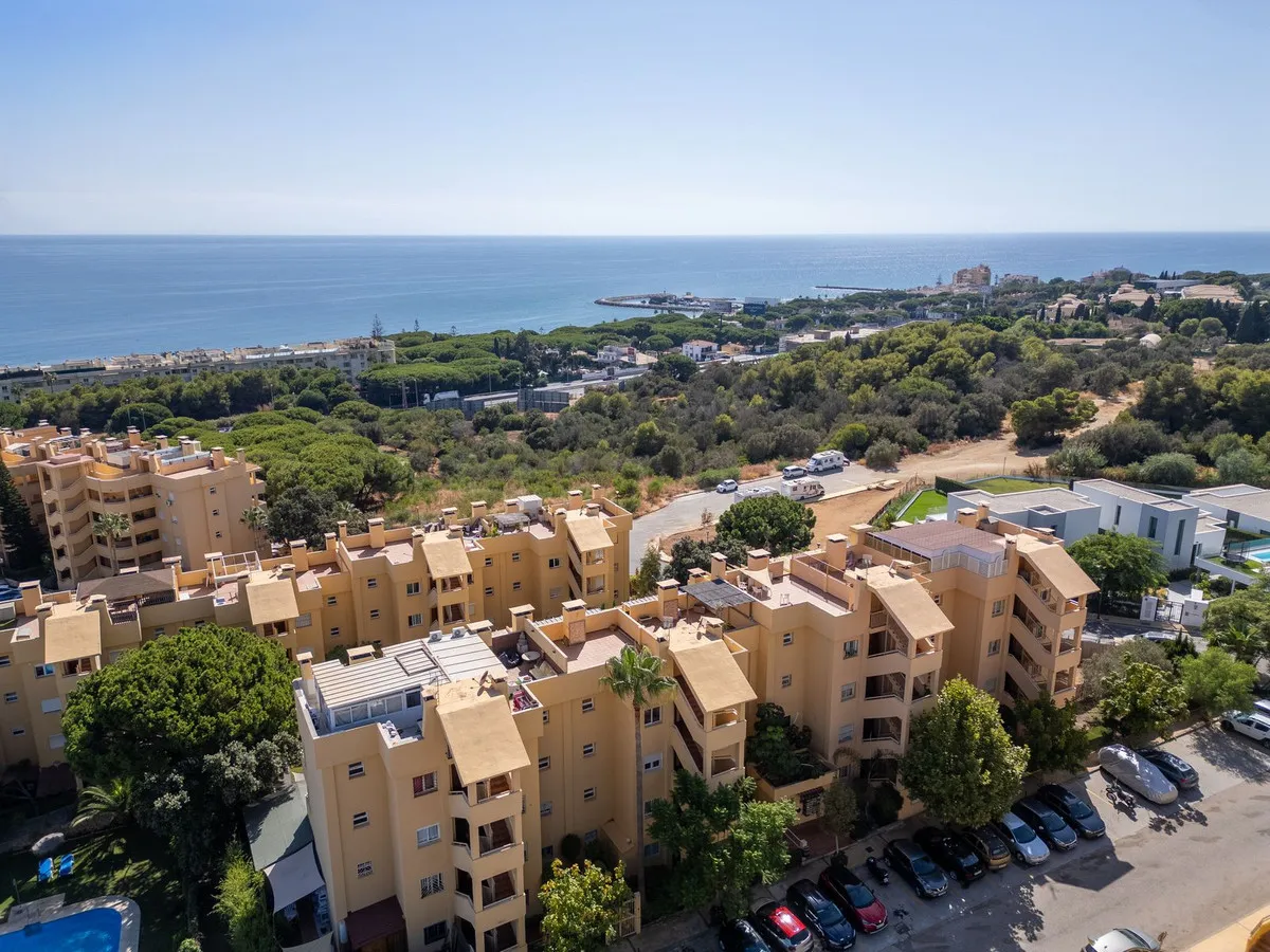 98b90728-0355-4fe0-81c8-ca60fa2980db