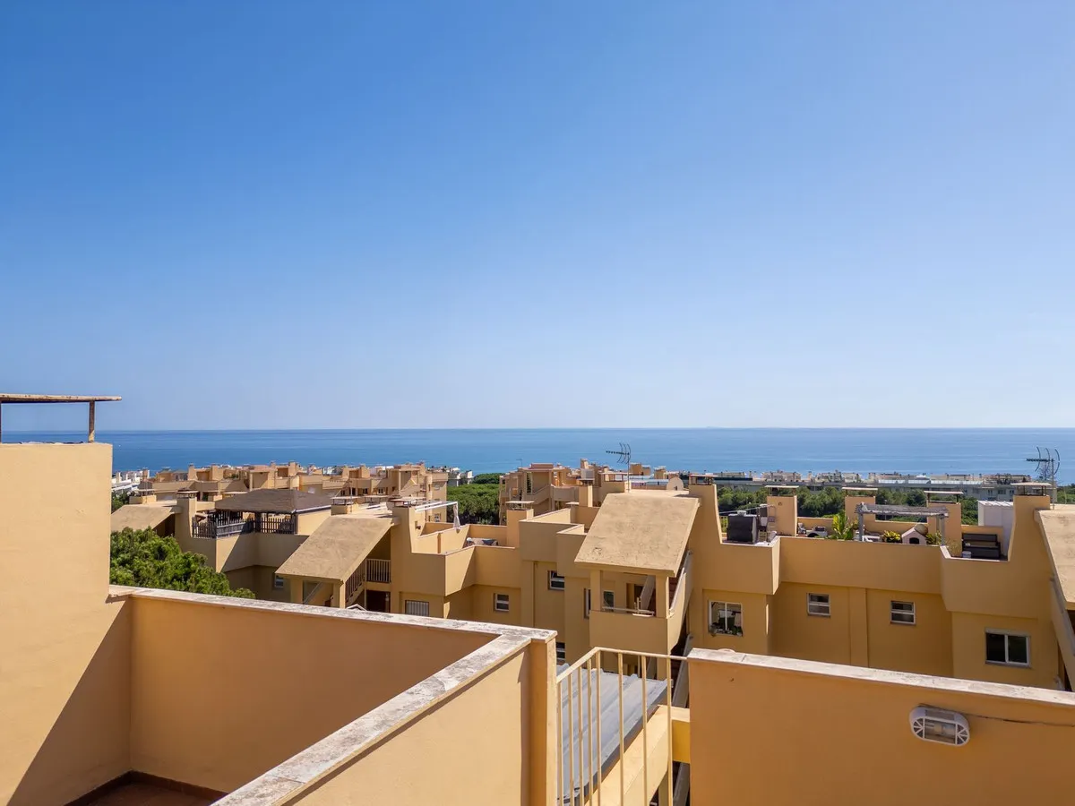 e7b58749-d065-418e-a746-6648ea121ac5