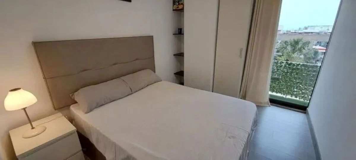 b580bcf0-700c-40ad-9616-0484c1002551