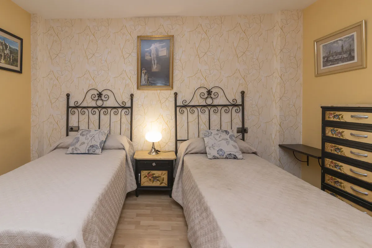 da3a5133-2c3b-40ca-93f3-bdf86f27a095