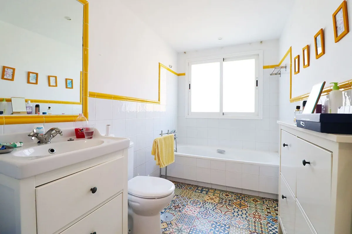 12bffa55-e3ea-4050-9992-9575f7e5f7c5