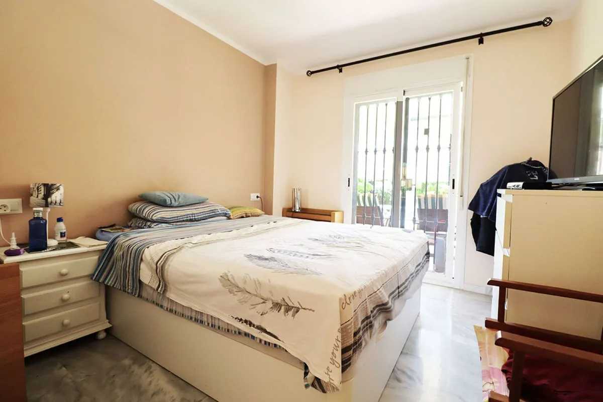 fb011ce4-dc78-4e5b-a1a8-63661c60eb59