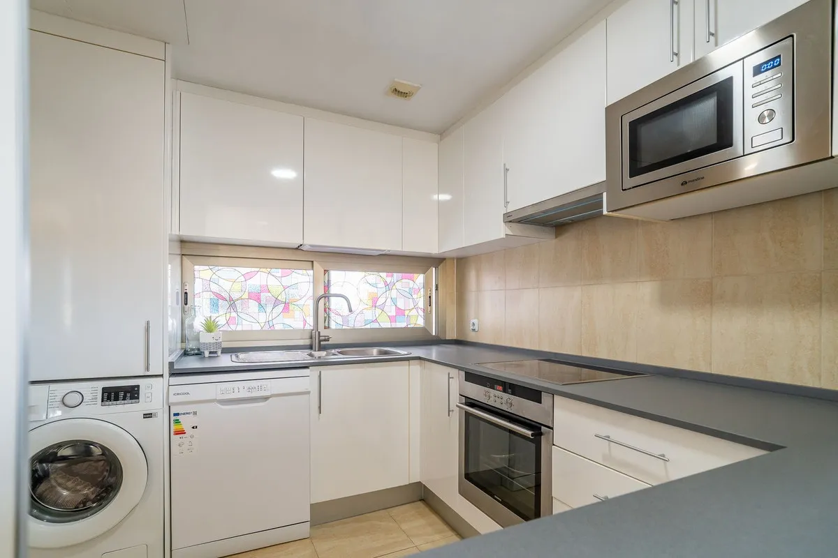 1d37ed94-cf75-4d7f-a567-514fab85cee6