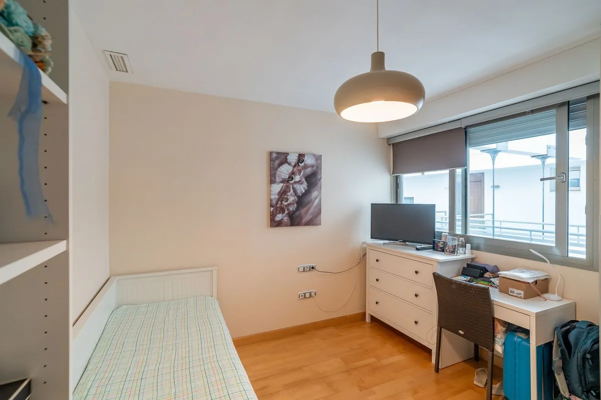 2bd4eb11-ad8d-456f-93af-f51570a65710