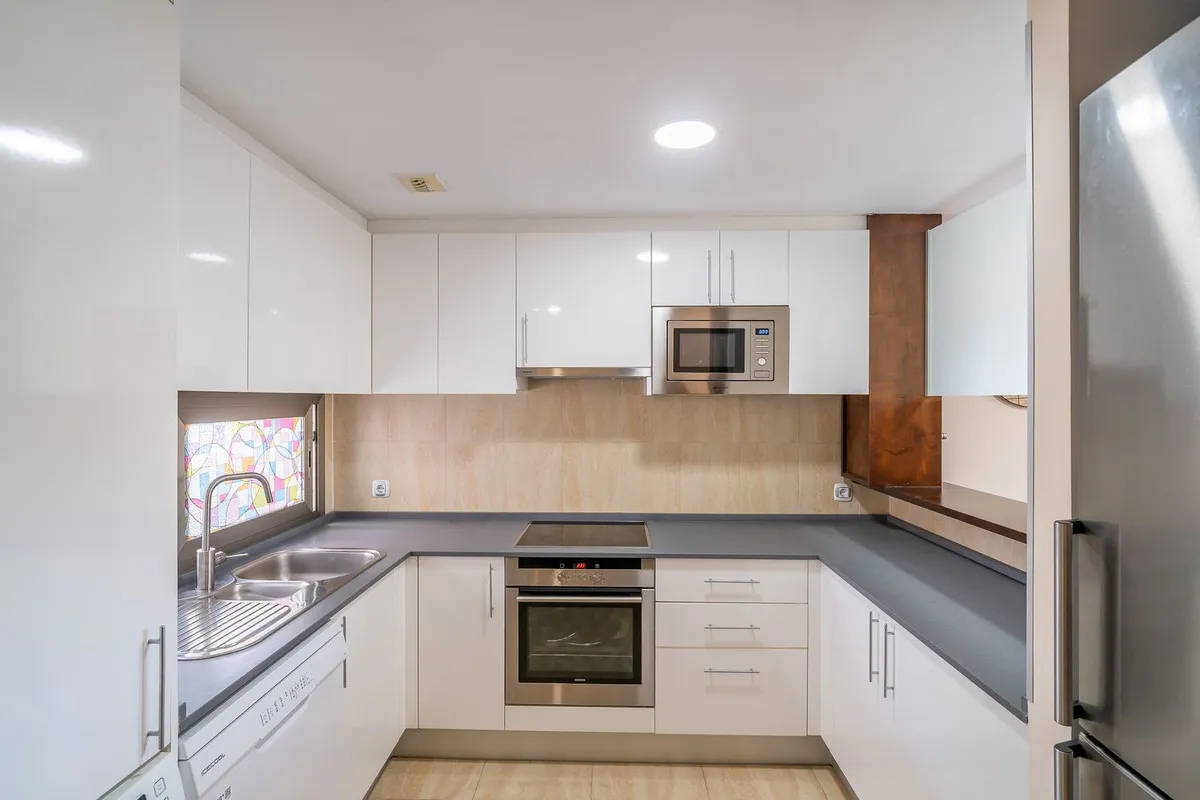 80c072df-46f9-49f6-a389-f04f7c700b7f