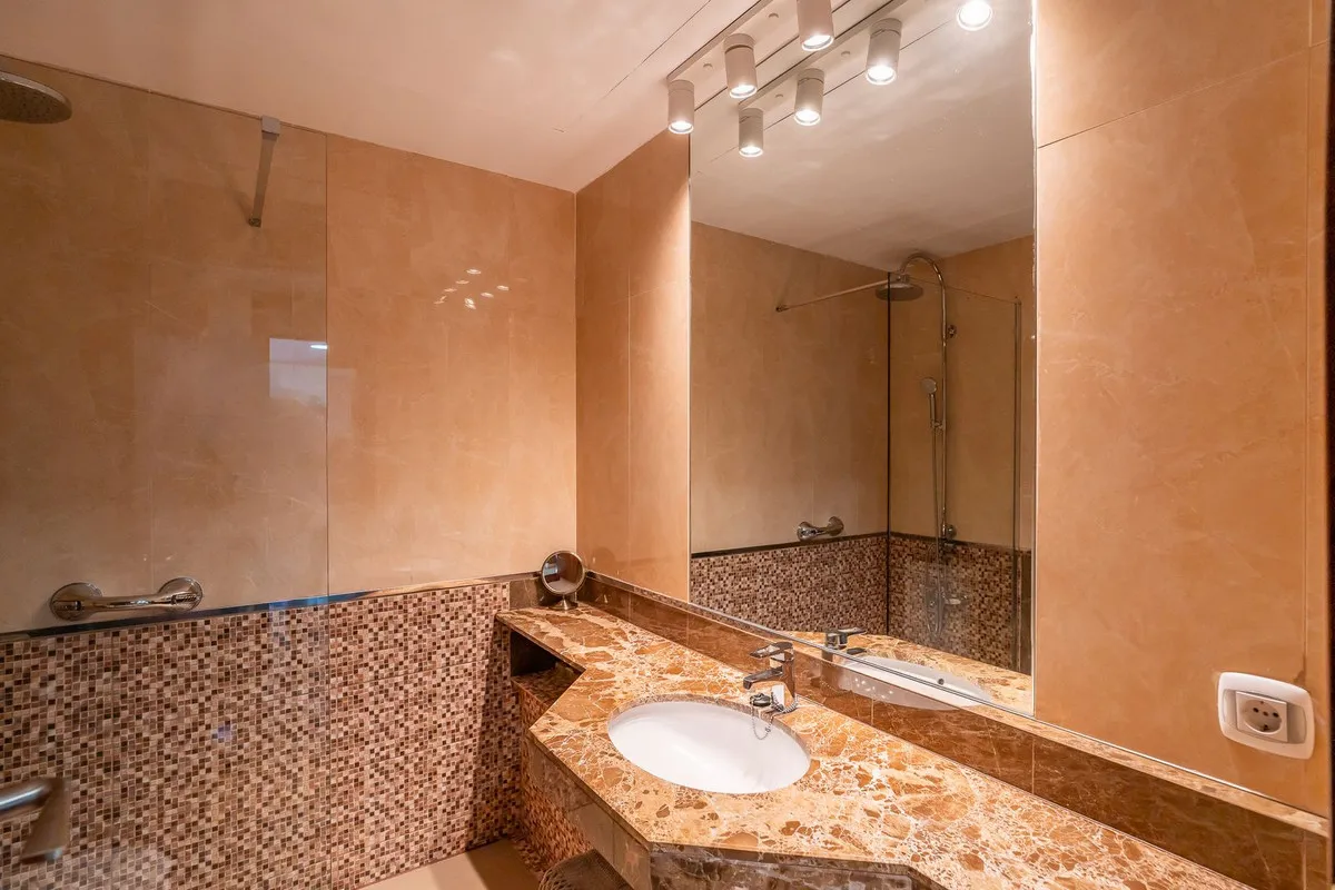 d4867611-18f4-413f-9d5d-9ae5a2b6e8b7