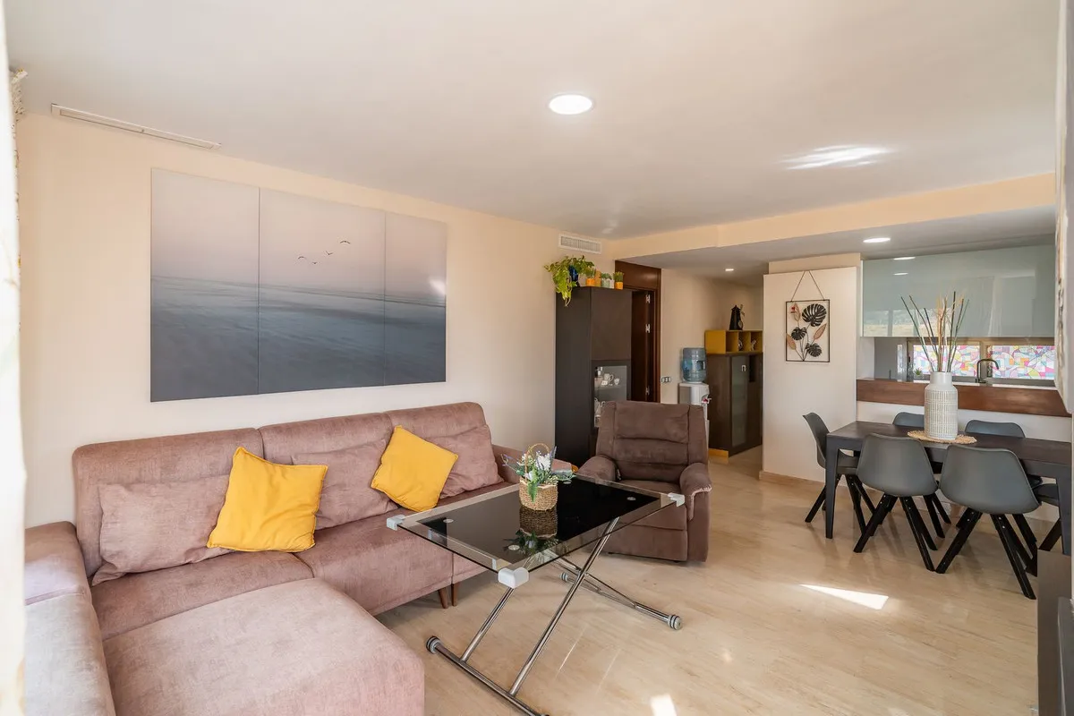 e7587a77-7cb5-479e-903c-dad0bc75173d