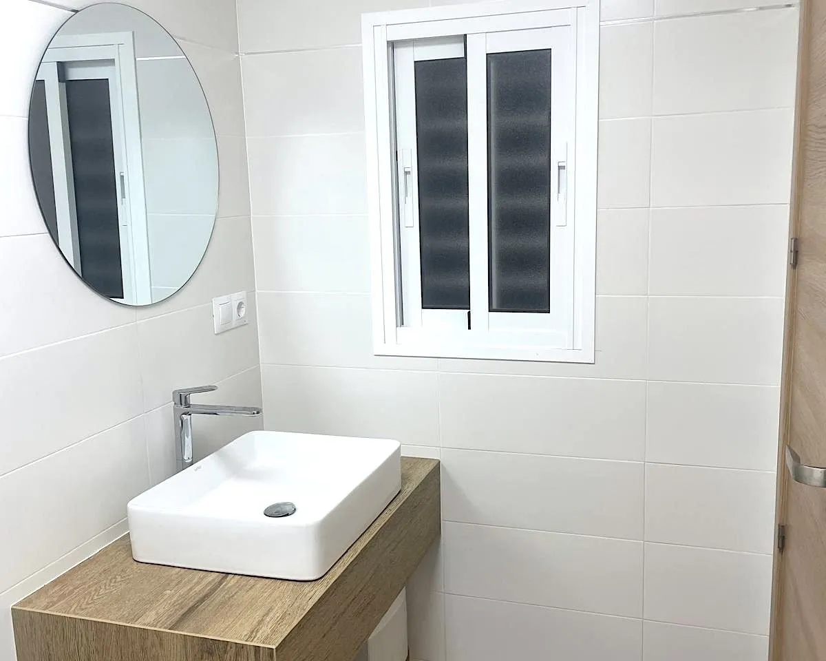 1e11114a-76ce-49f0-aaa4-4211ba570401