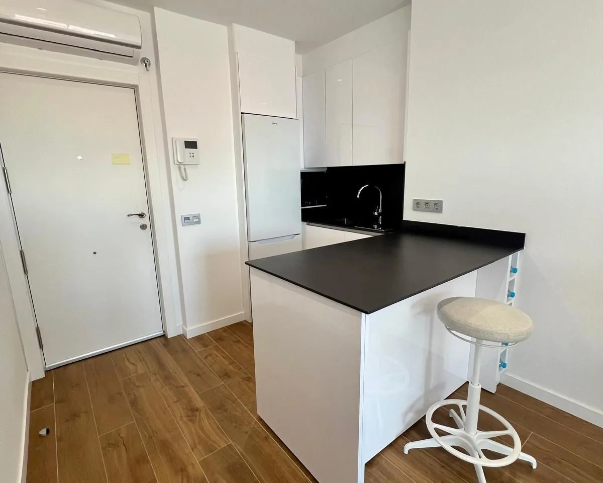 76ddc8f1-cea3-425d-a11f-6698c1aecde4