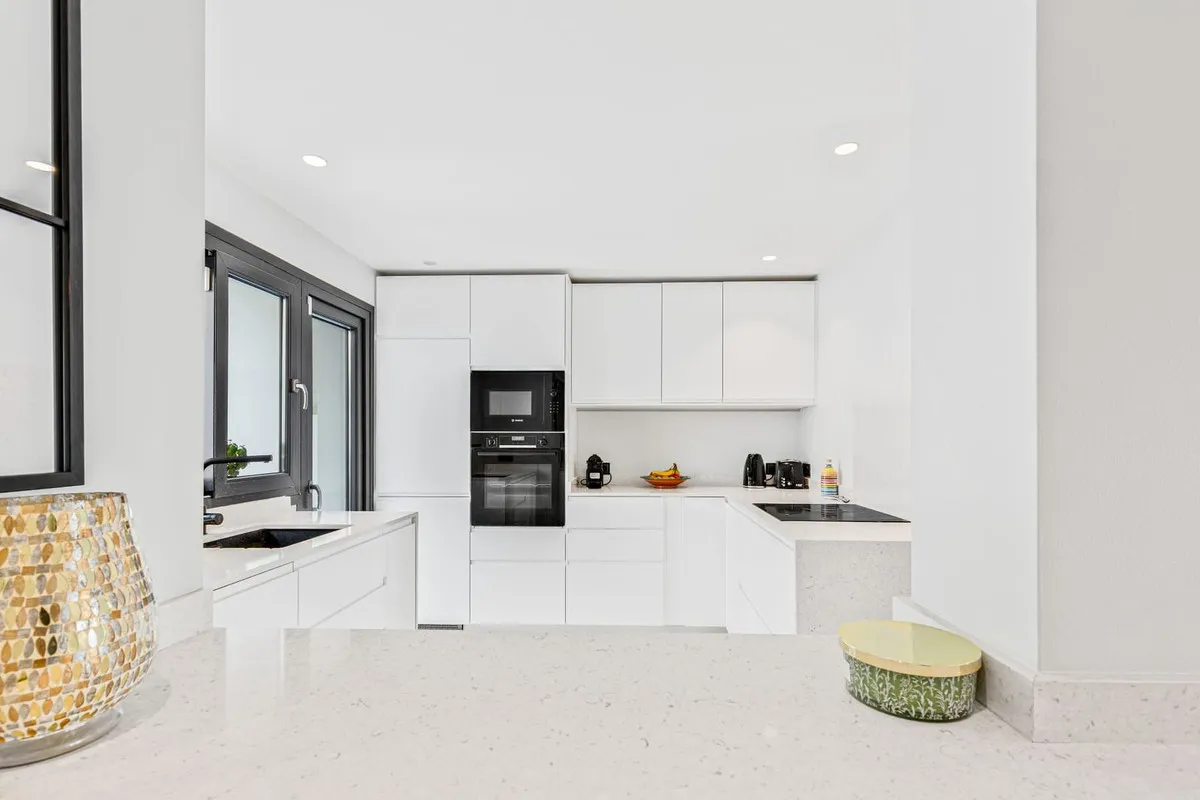 b47728c3-9d78-433d-8965-878a841b8b1e