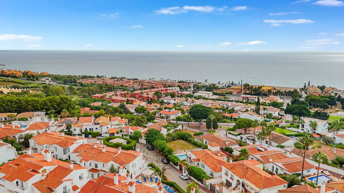 b7dc19de-1032-47b8-a8d1-f0f695ee1b81