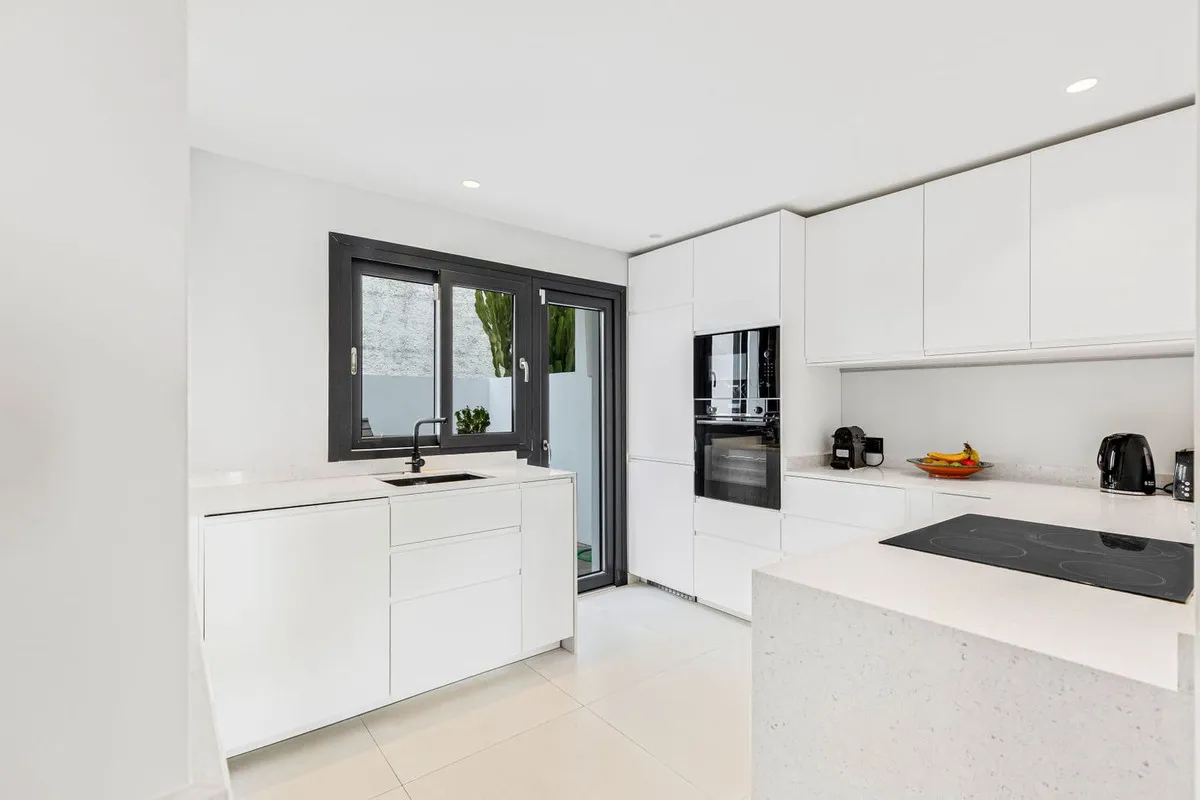 bf291f17-74cb-4d31-a8cb-7e688862640b