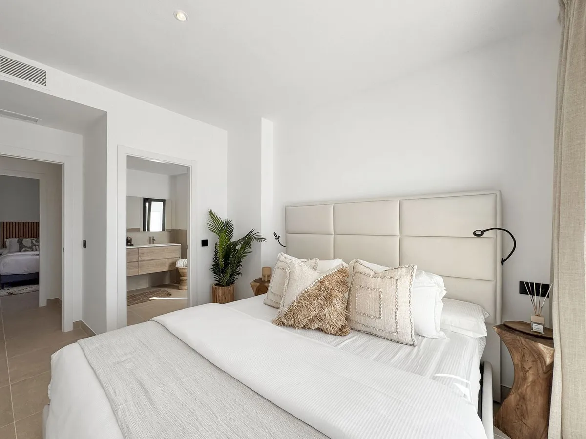 08e271d8-e3a6-4c2f-a9ca-f3bbc57df488