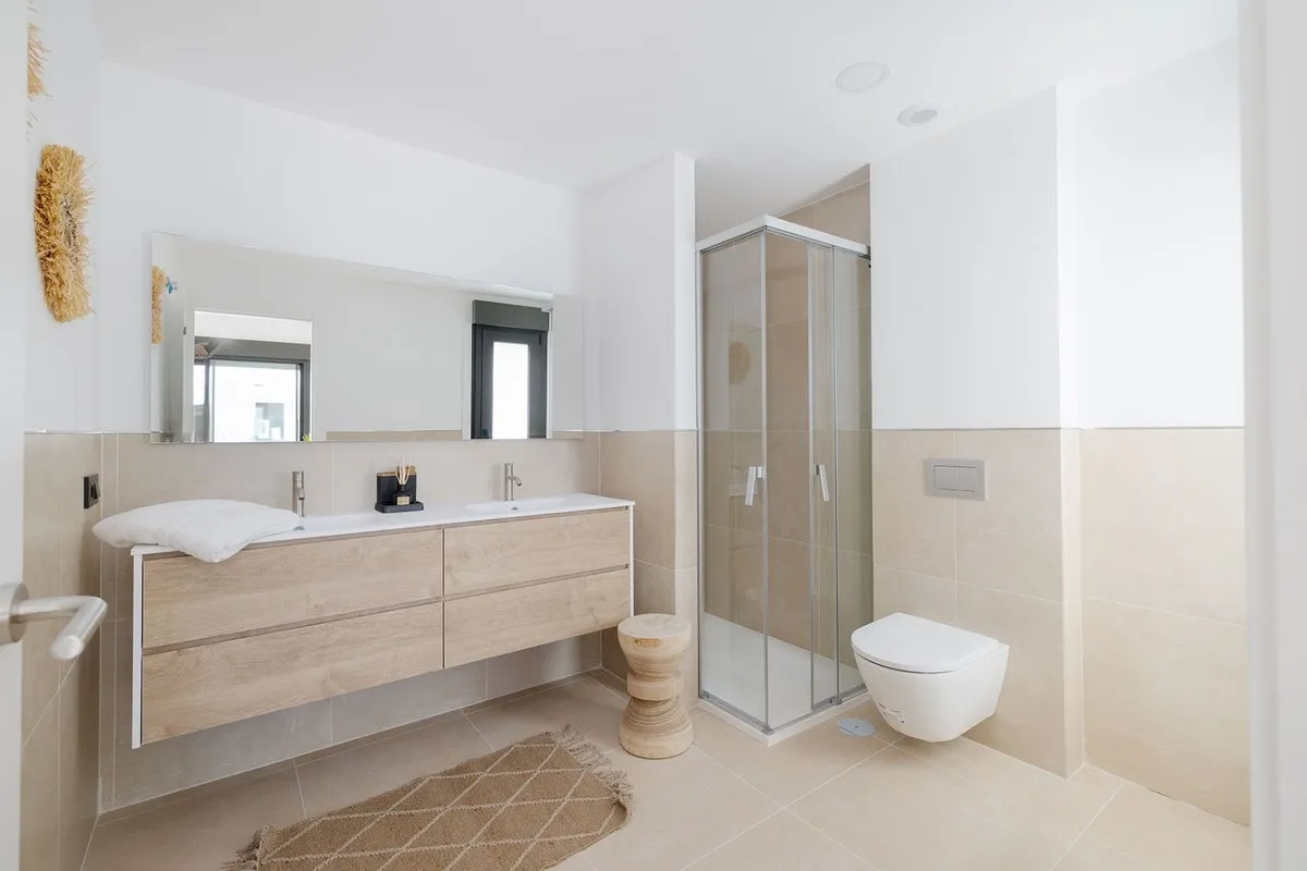 86f1b315-a668-49d0-a657-297e2e57542d