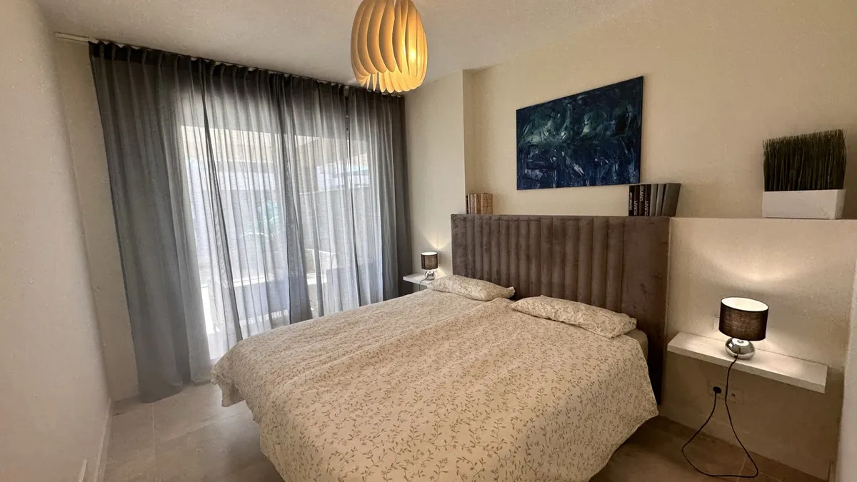 0a84b885-2fe8-49a6-9fc9-3ccfe06dde07