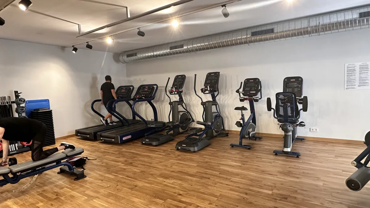 78259352-dbf1-4b9e-9f5d-7b973c3ac02d