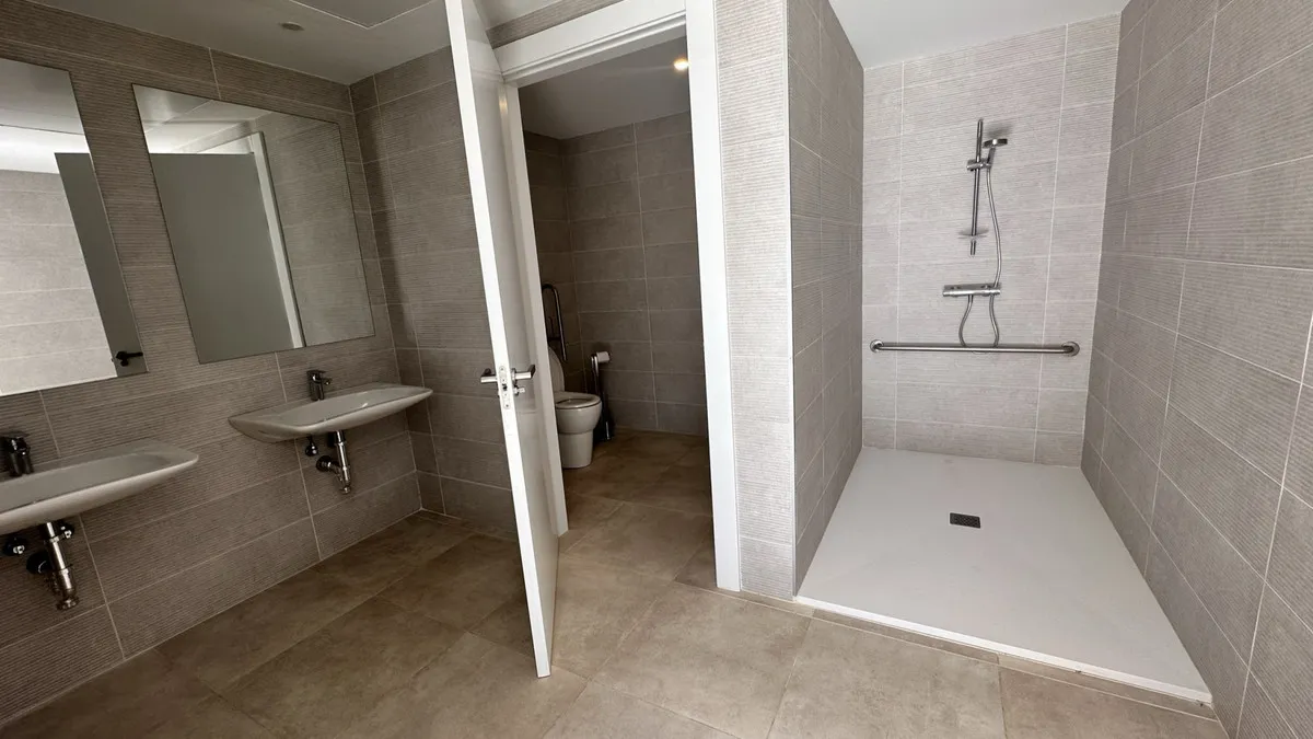 c3abcdc3-f542-4575-8c69-fa3973933190