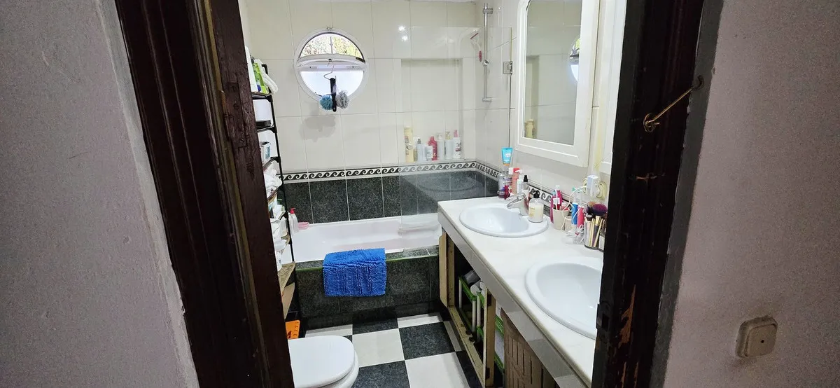 2841a711-18a0-4bd8-8b5a-194af4364178