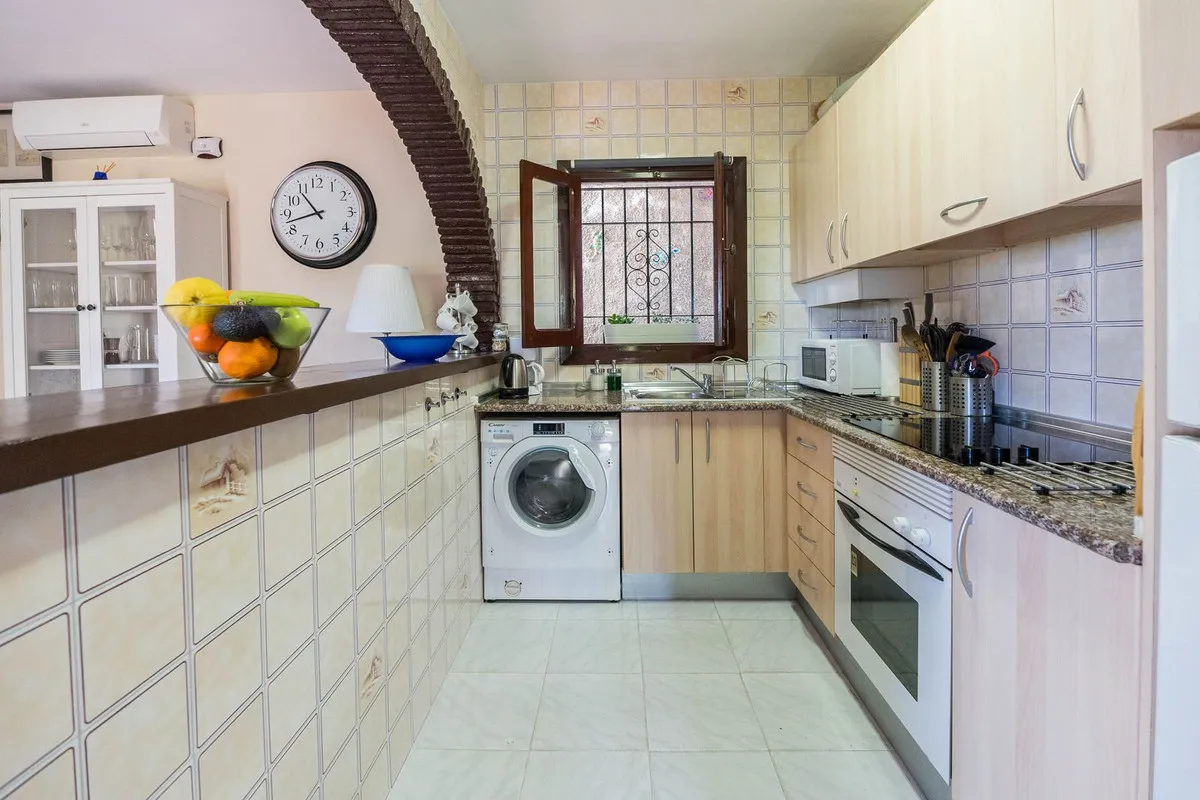 b5f3aeed-0437-4f9e-802b-a825278345c6