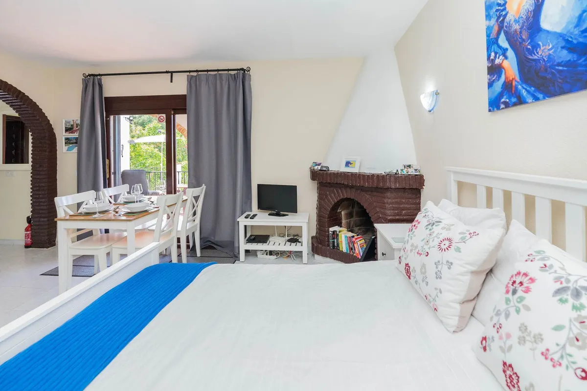 cc8bc64b-9f42-4147-bcdf-49e5cc318564