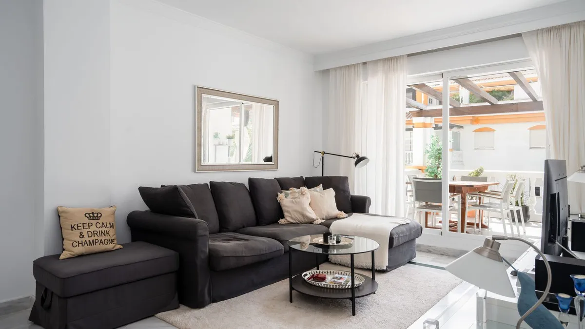 703f3f70-5ae6-4b46-9b8a-a44e7933d96f