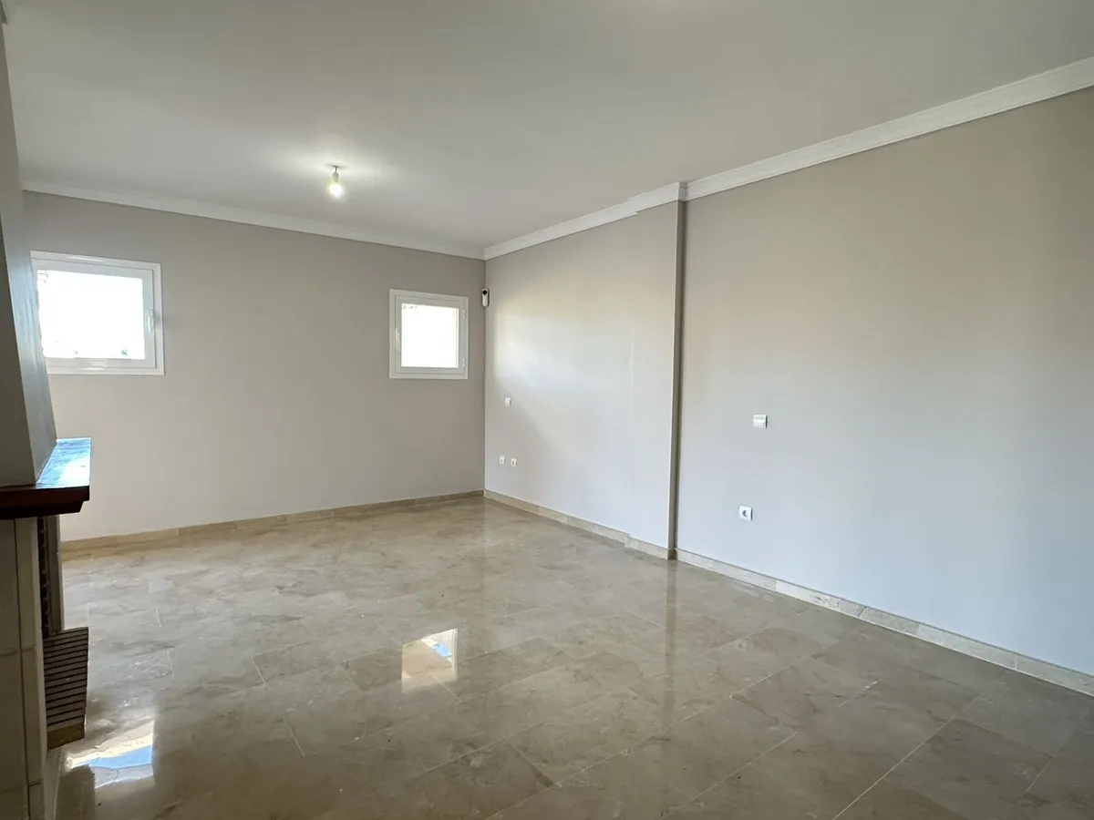 37527299-69e4-4441-bb6c-91228a3d3ee3