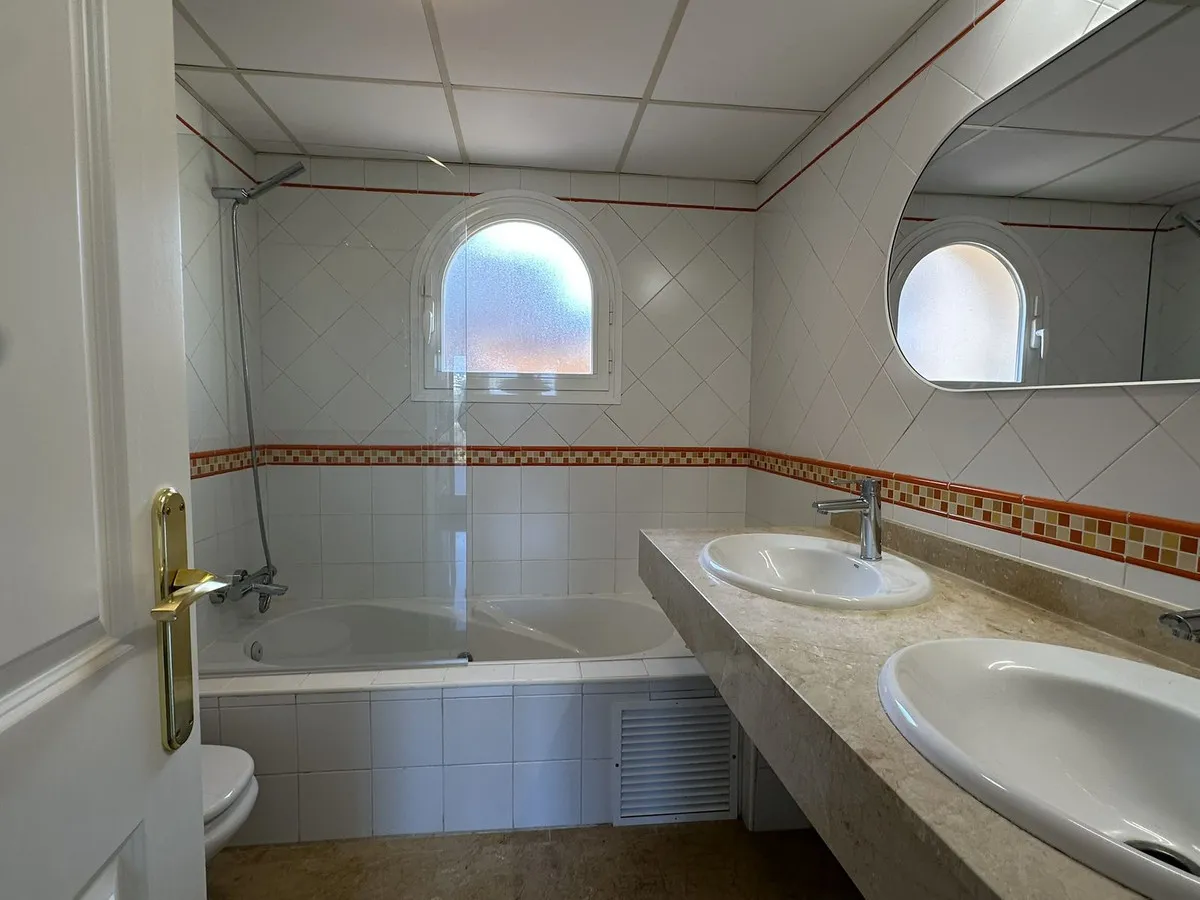 49fca21c-12b5-4eff-8ce6-45532c9bde4c