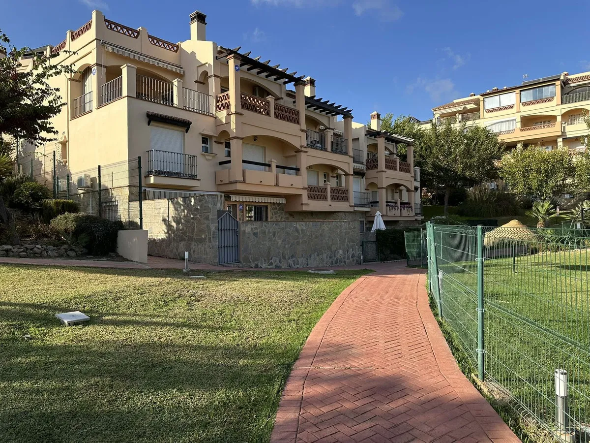 4a1593f5-0a6a-49b9-9a12-400cb1ba7173