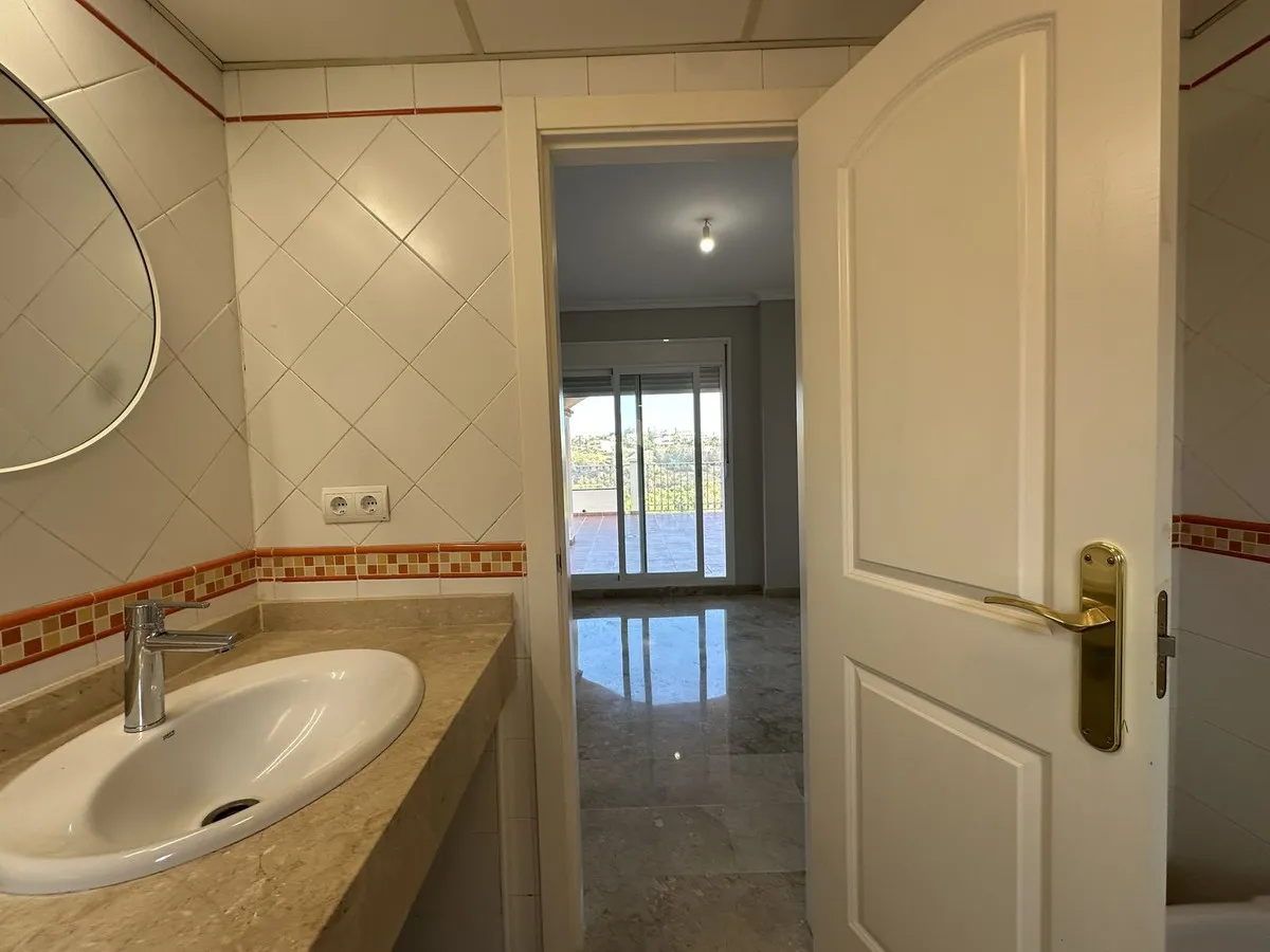 50deb77c-34db-4e8c-8684-866fa653a702