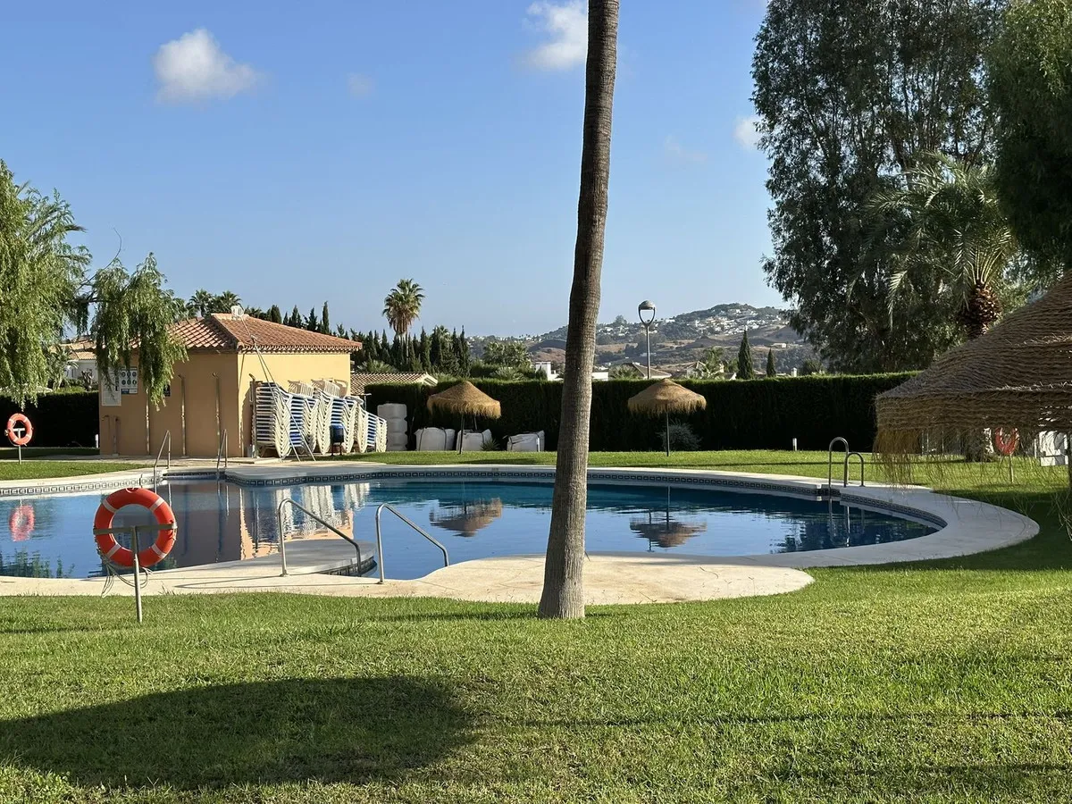 572f5994-8f4f-4d1f-b8af-b84e63218b97