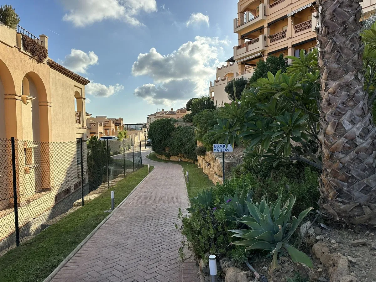 a02750ce-7403-4a45-8480-cf5aef2fc02d