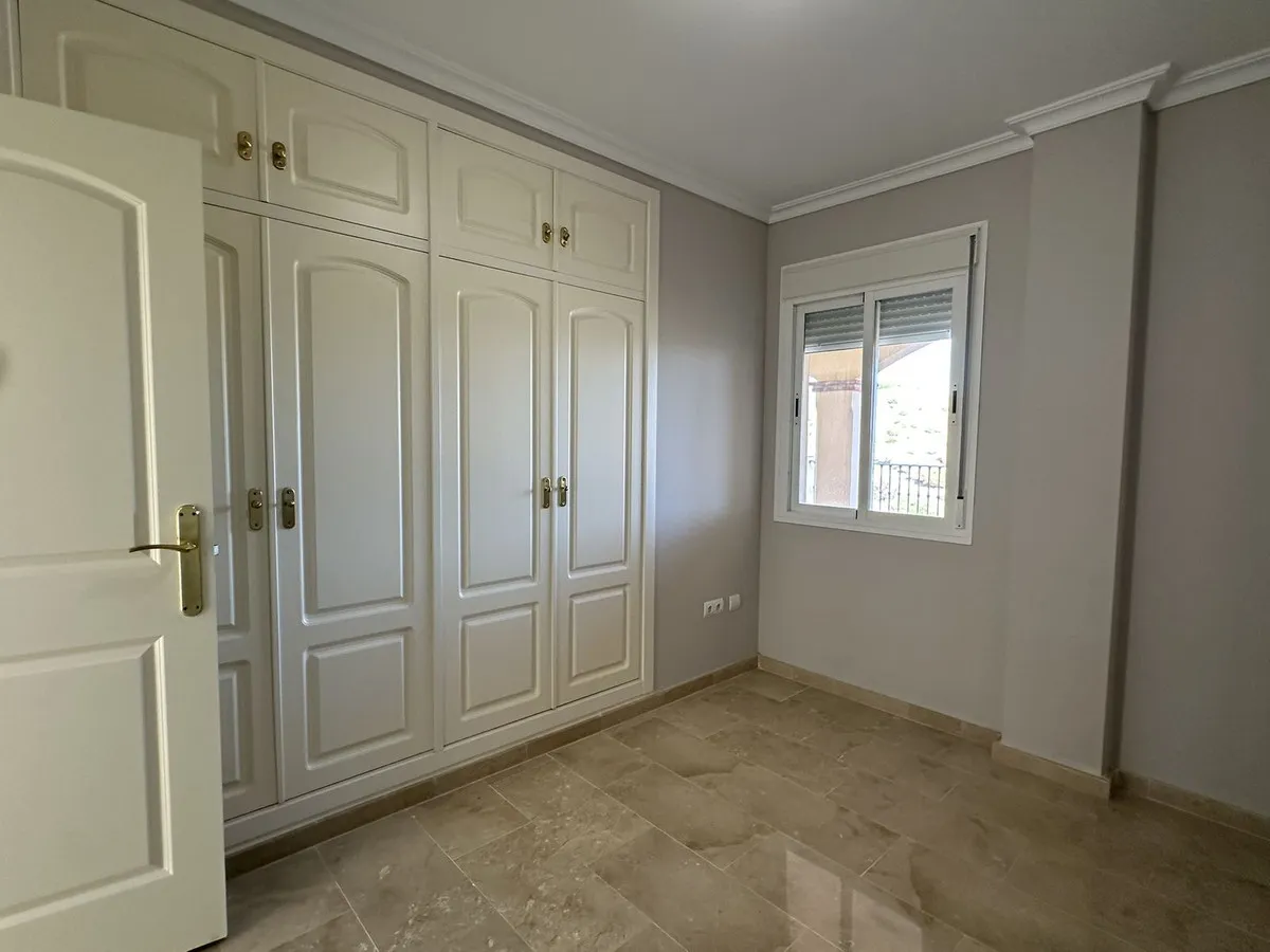 a379b07f-6e98-4e85-b7d7-b7c3d3e6f3a2