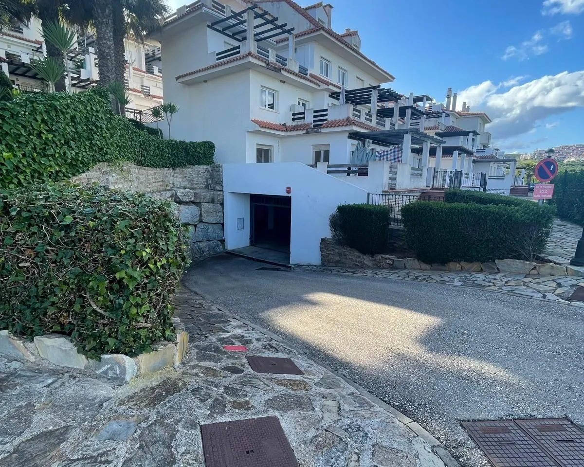 c1cbe204-a993-4235-9182-b8cf827d4bf0