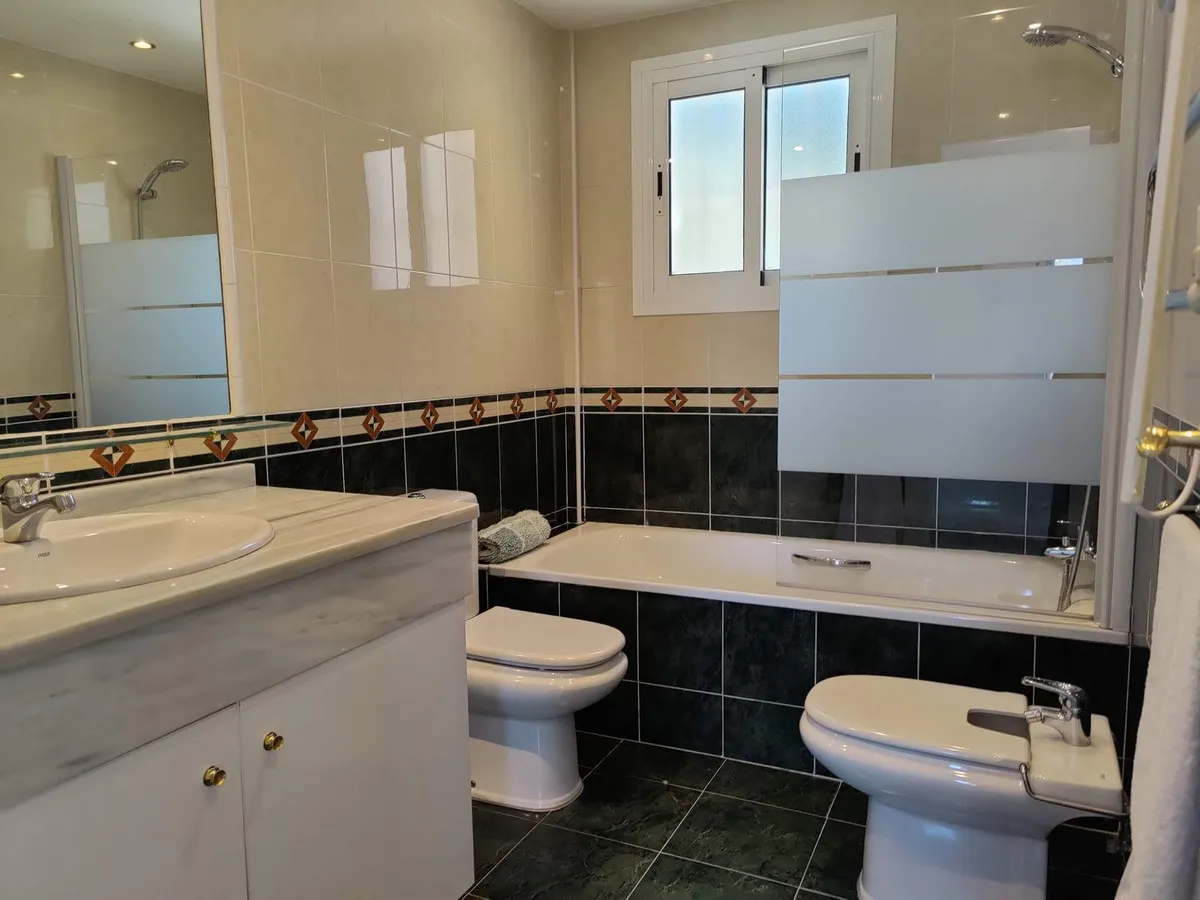 177b6abd-ffb0-4d72-8305-c3d8001fa86e